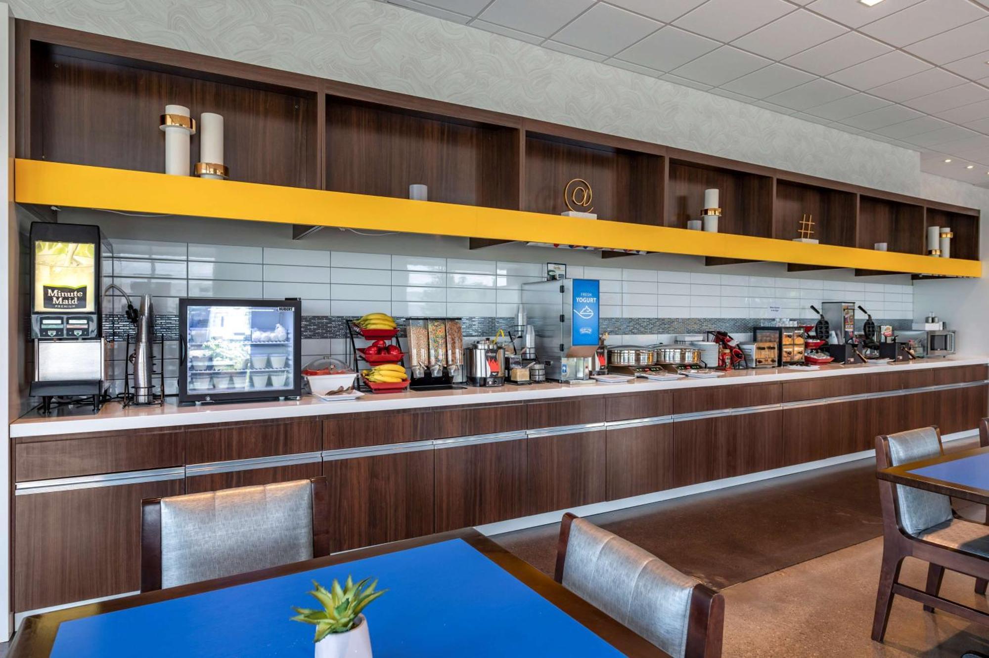 Glo Best Western Lexington Bagian luar foto