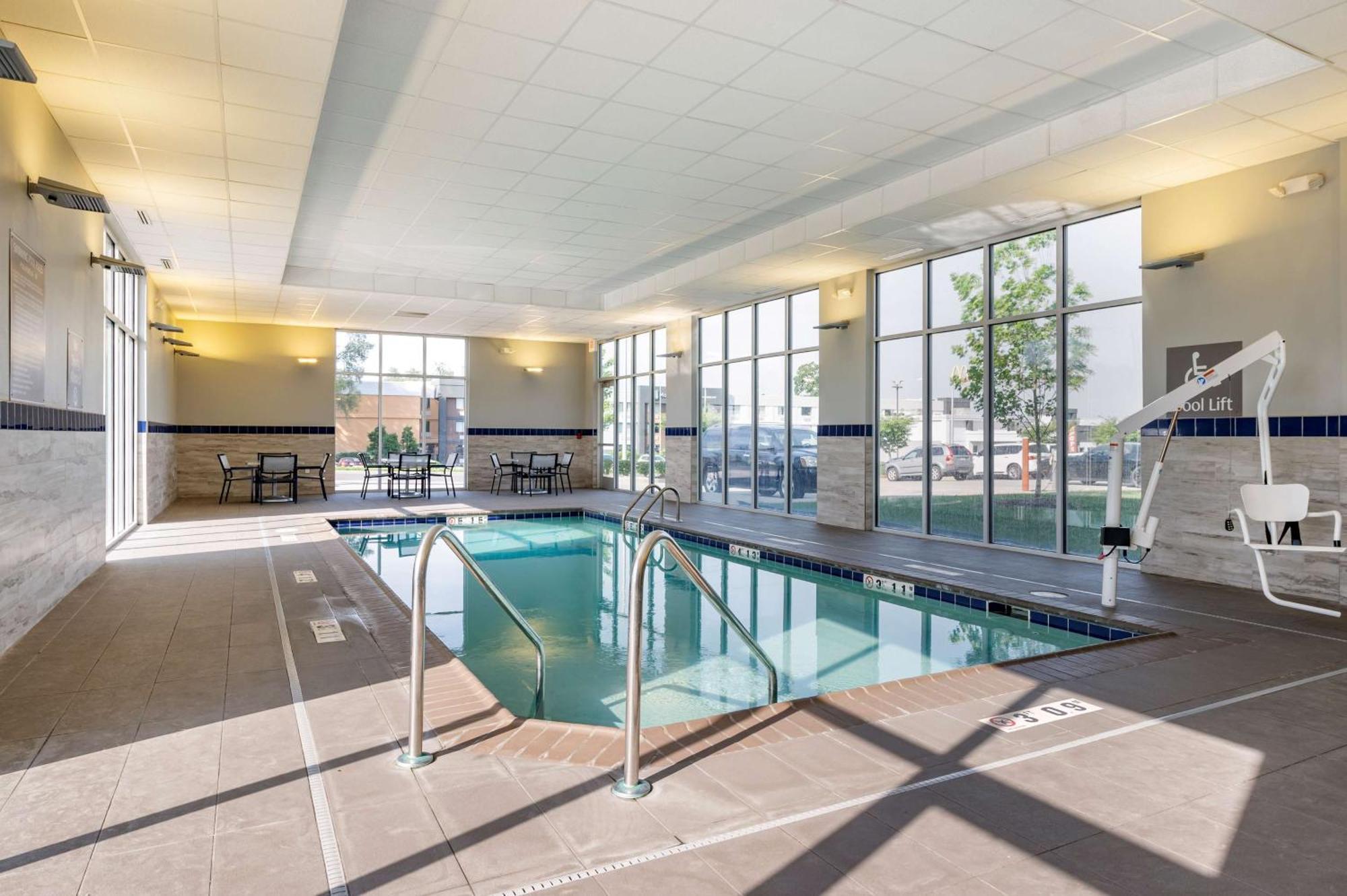 Glo Best Western Lexington Bagian luar foto